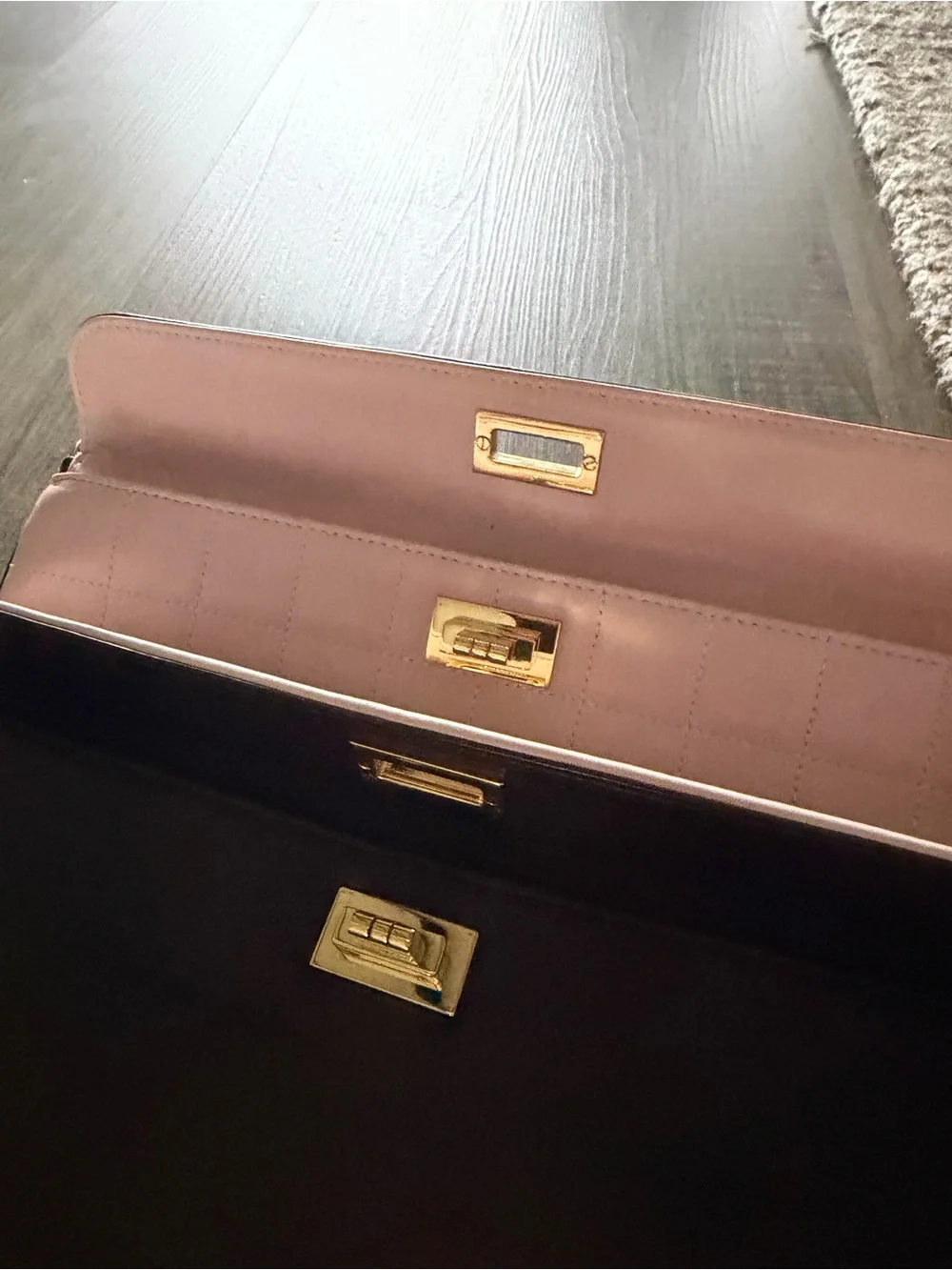 CHANEL classic shoulder